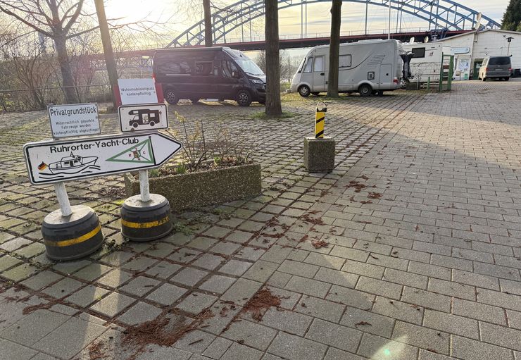 Motorhome site at the Ruhrorter Yachtclub in Duisburg – promobil
